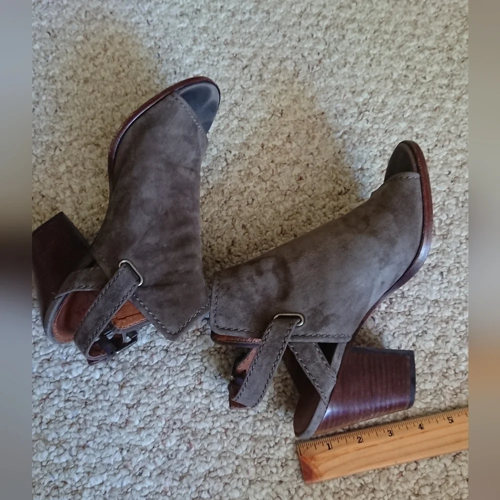 FRYE Dani Shield Sling Peep Toe Khaki Suede heels size 8.5